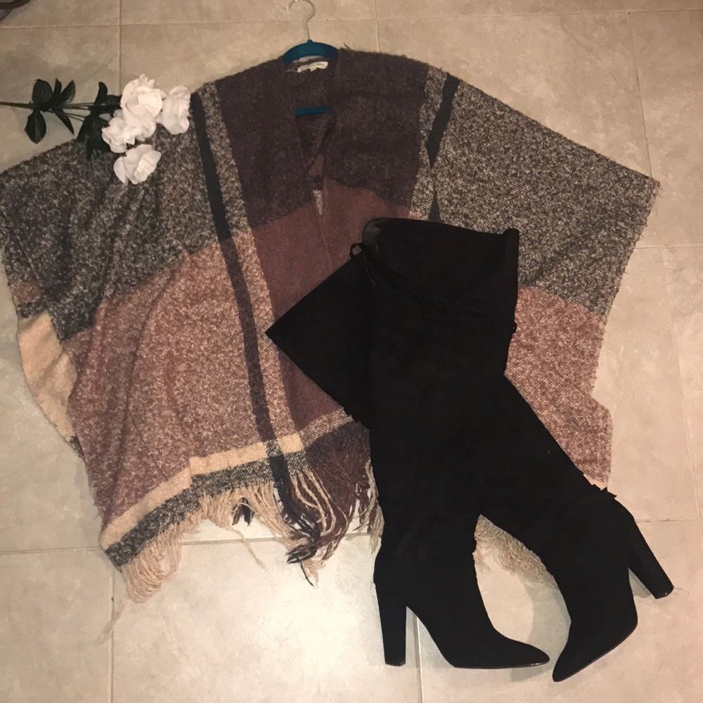 Pink checkered woven fringe poncho